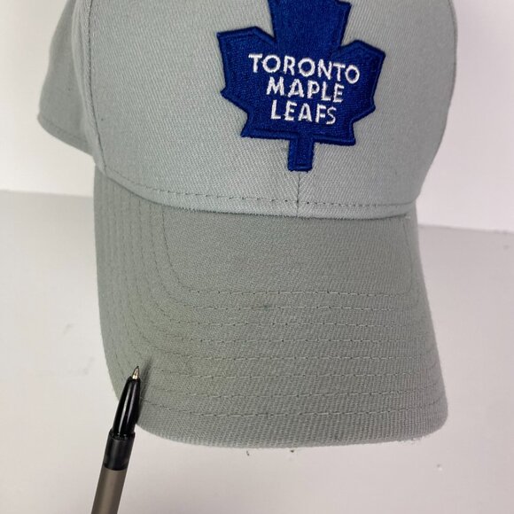 Toronto Maple Leafs Hat Reebok Face Off Headwear Gray Men's Size M/L Stretch NHL - Picture 3 of 11